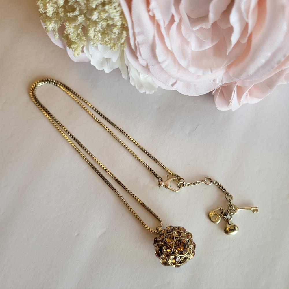 Fossil Jewelry Round Drop Crystal Pendant Necklace Charm Keytag Goldtone 18" - Picture 9 of 11
